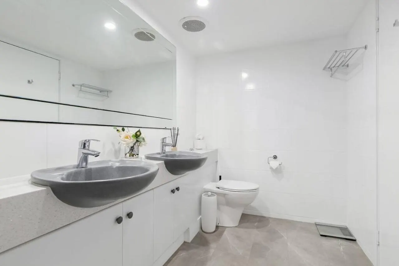 Suite 305 Sandcastles 3 Bedroom Deluxe Apartment Perth