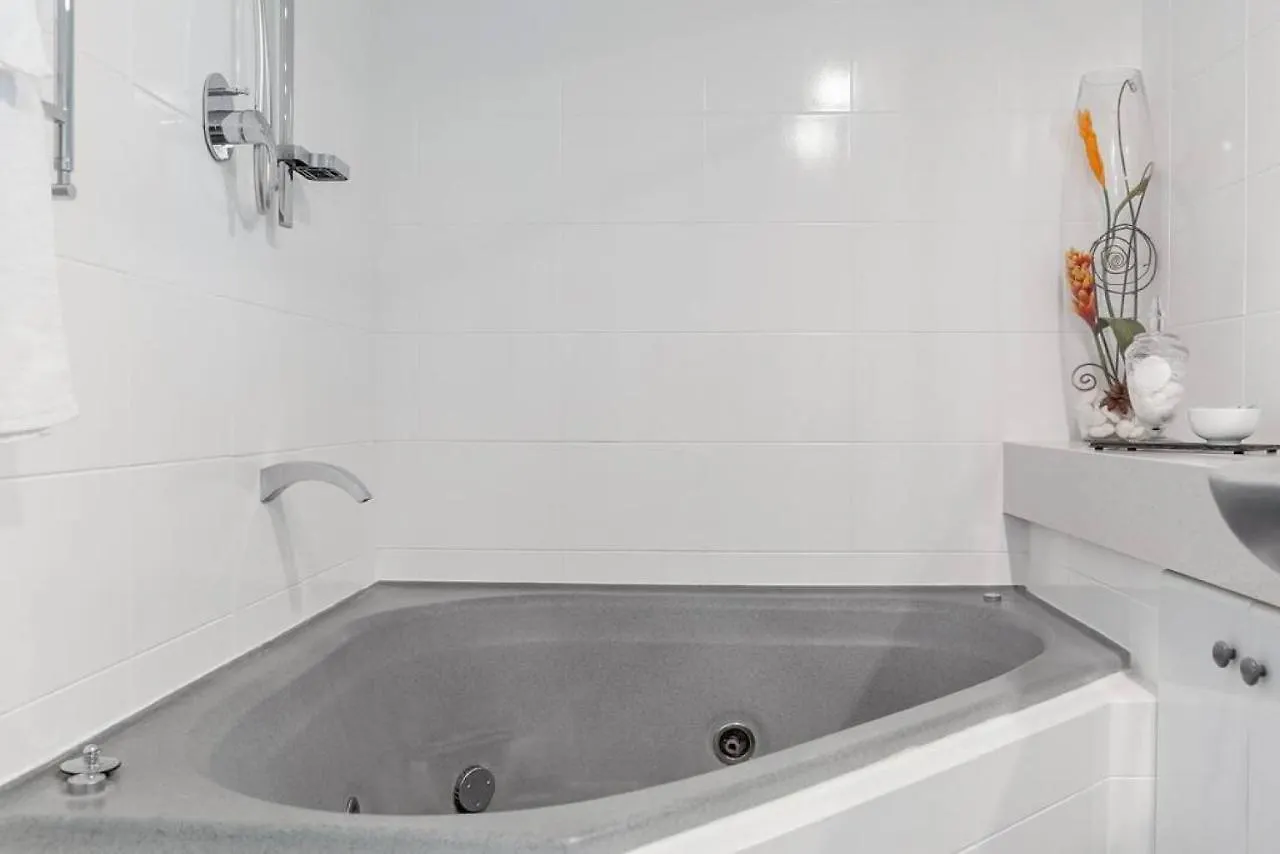 Suite 305 Sandcastles 3 Bedroom Deluxe Apartment Perth